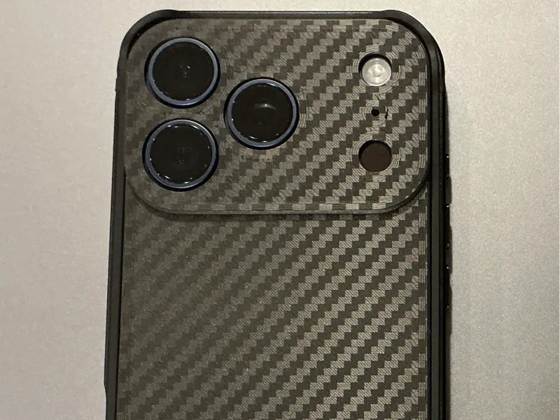 iPhone 17 Pro Split Back Cover