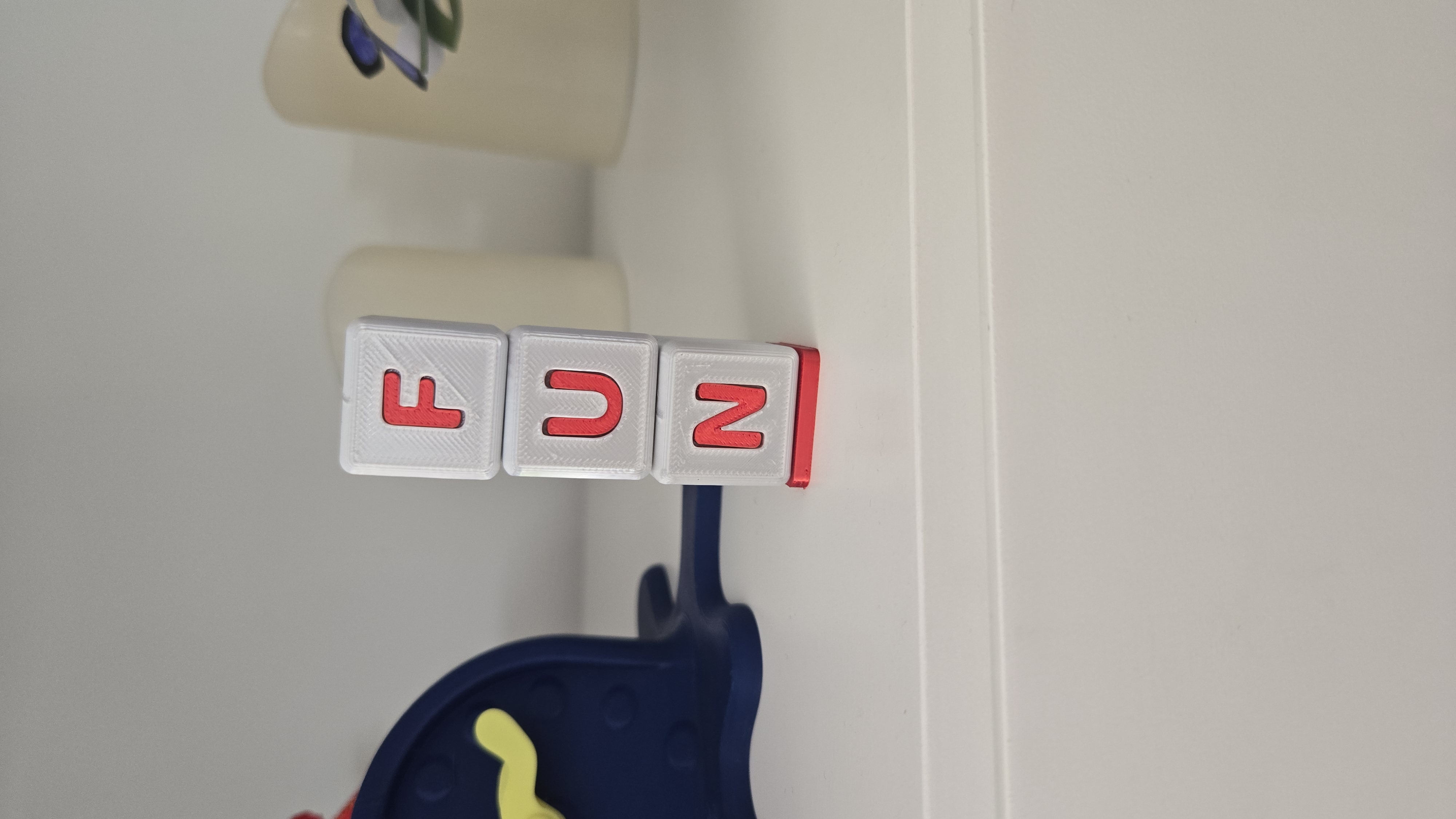 Miniatura 1 do modelo 3D Parametric Stackable Text Markers