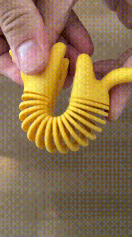 Miniatura 1 do modelo 3D SPRINGY CAT