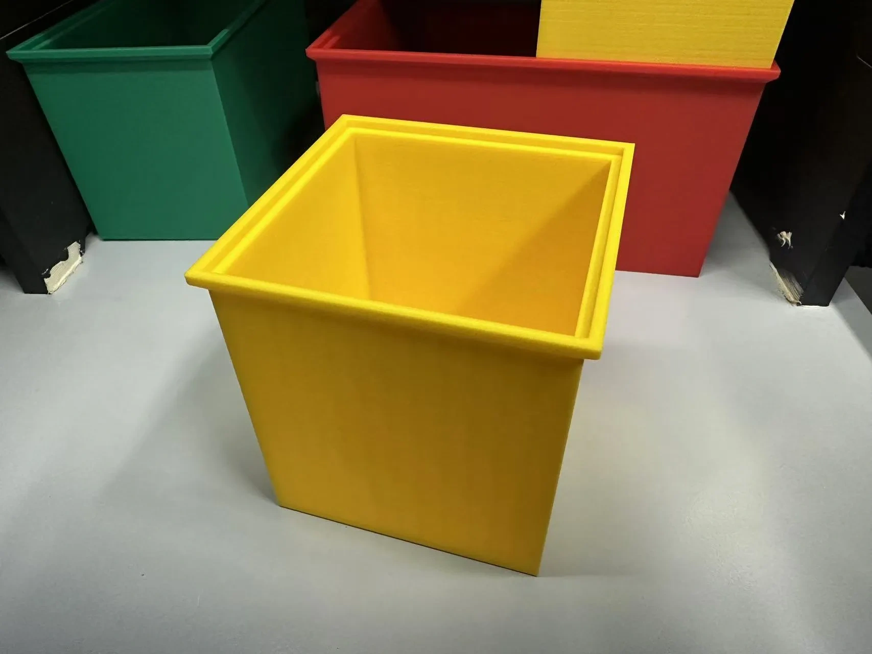 Miniatura 1 do modelo 3D 可堆叠组合收纳盒