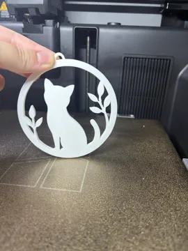 Llavero: Cat Silhouette Keychain – Elegant Nature Design — vista de referencia 3