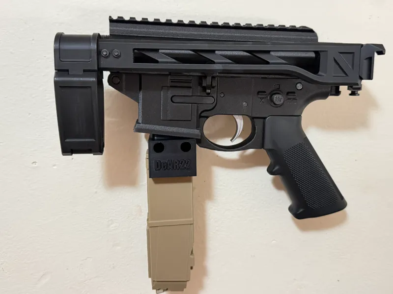 DeAR22 wall mount with mag holder