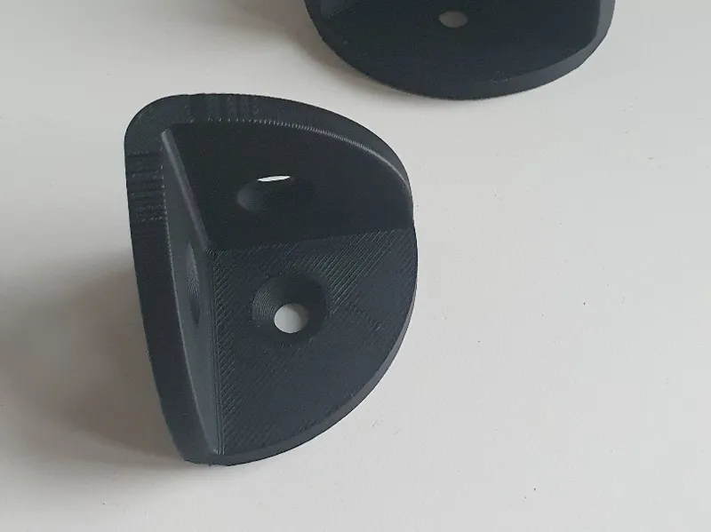 Eckenbefestigung 40mm Kantenlänge
