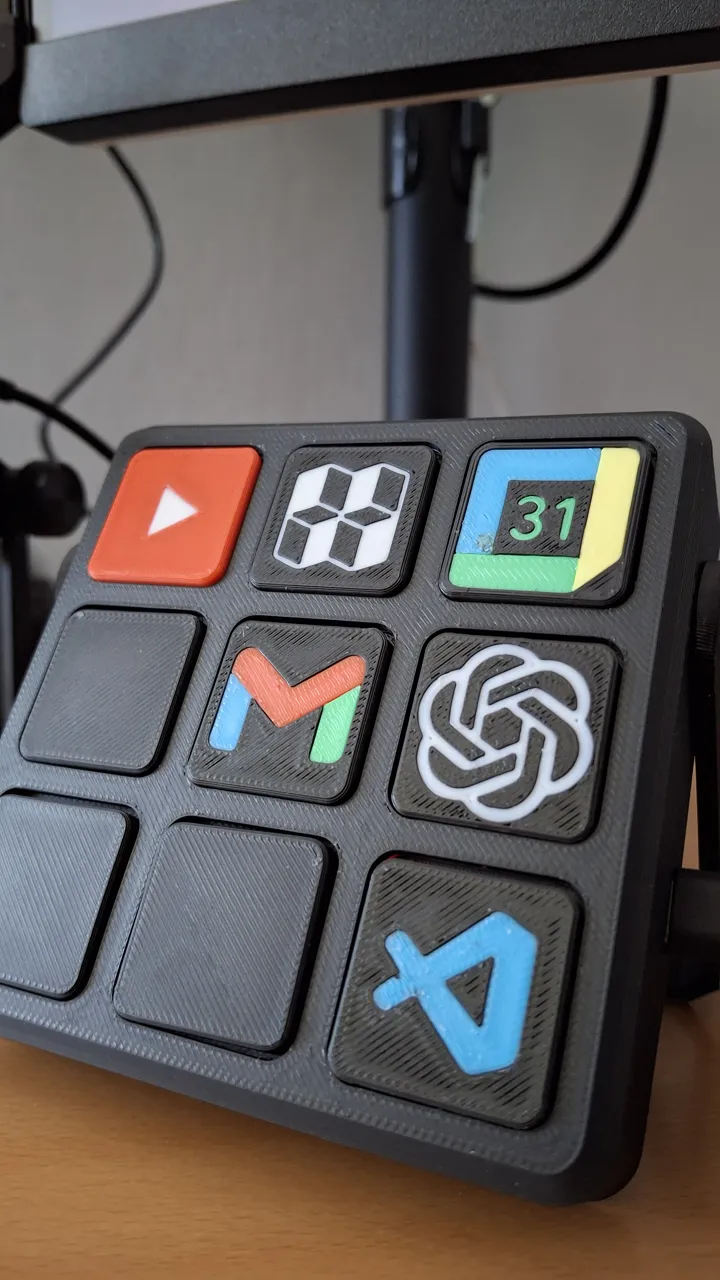 Console Deck V1 view 3