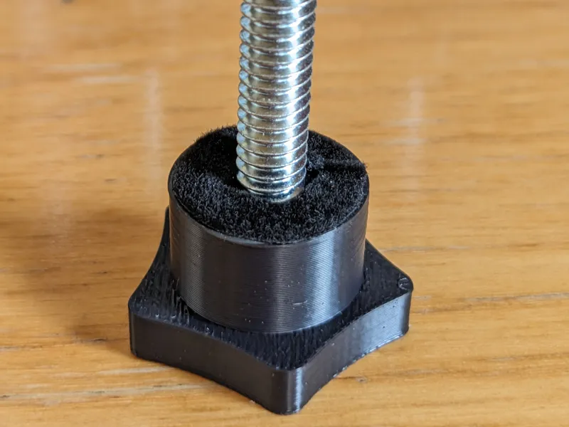 1/4 inch male bolt knob