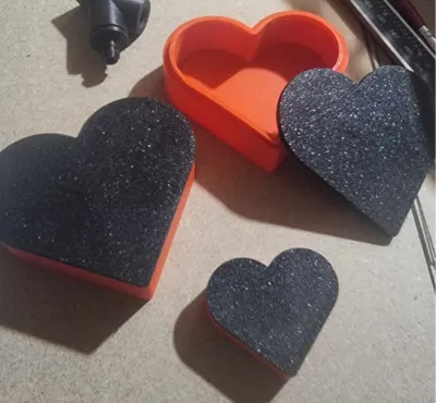 Eeeezy Heart box