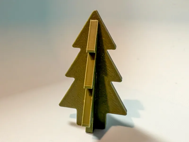 2-Piece Pine Tree for Dioramas