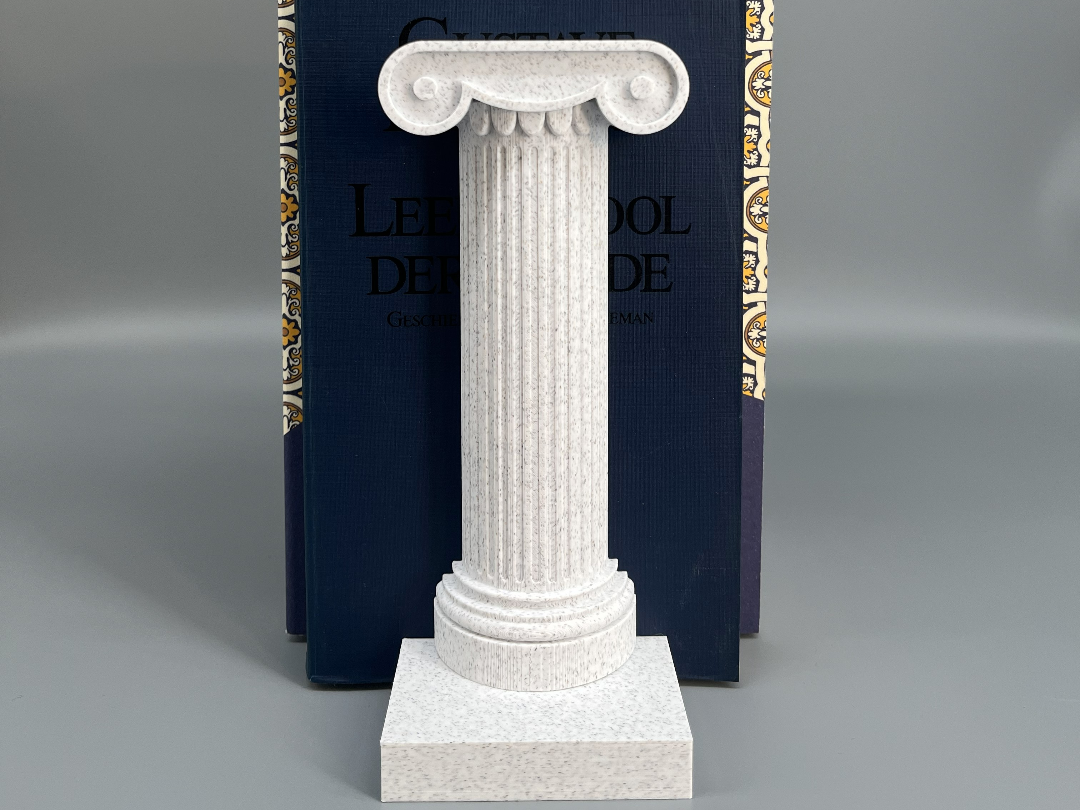 Miniatura 1 do modelo 3D Greek Ionic Column Bookend
