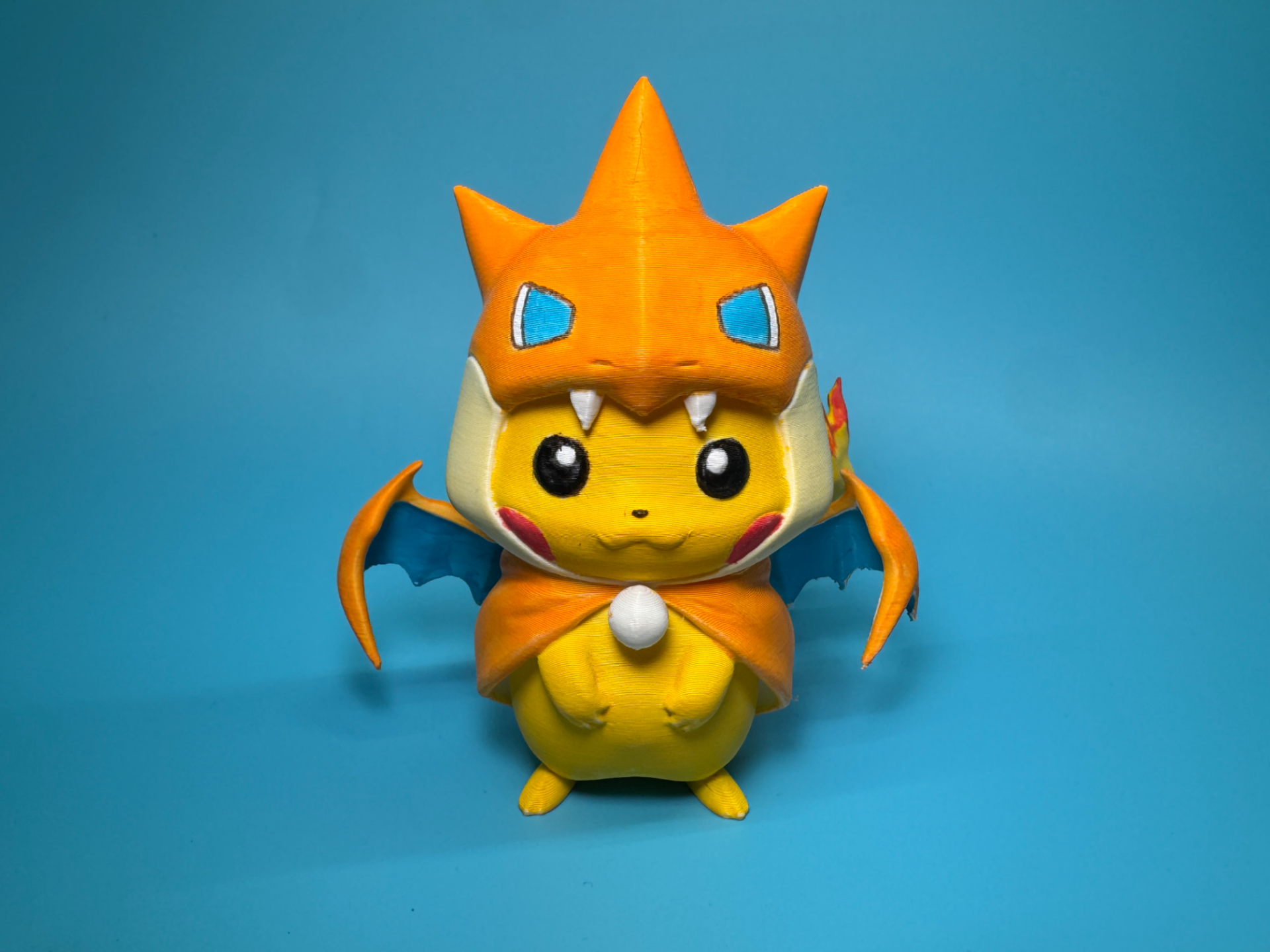 Pikachu Cosplay Charizard