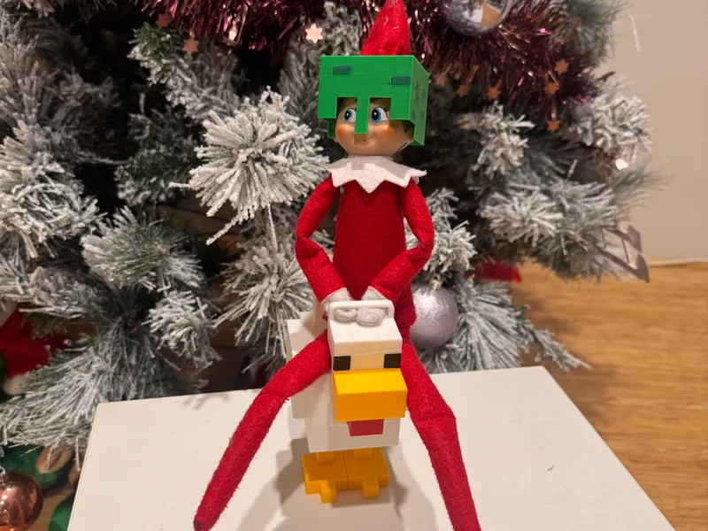 Elf on the Shelf – Minecraft Chicken Jockey!