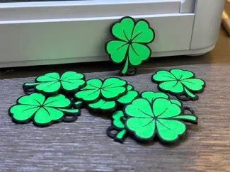 Single clover - 47mm + ring hook