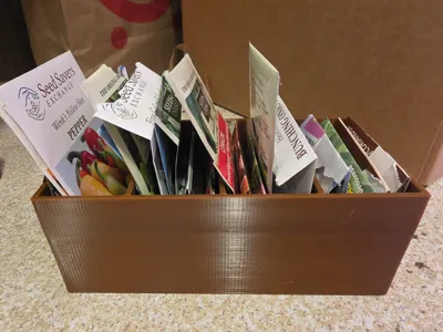Simple seed holder and organizer