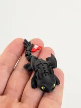 Фигурка Toothless — мини дракон с гъвкава артикулация