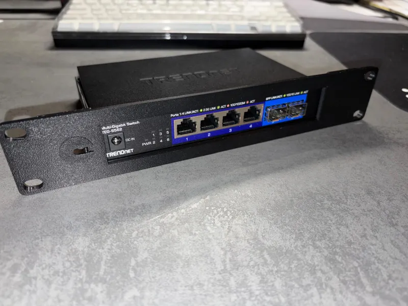 Trendnet S562 - 1u 10'' server rack mount