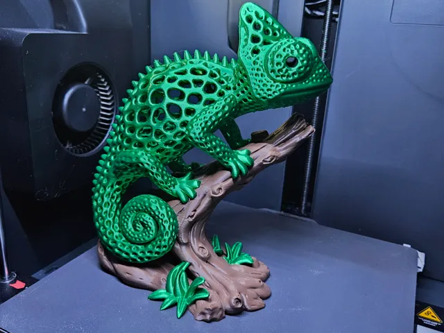 Voronoi Chamäleon – Stylische 3D-Skulptur