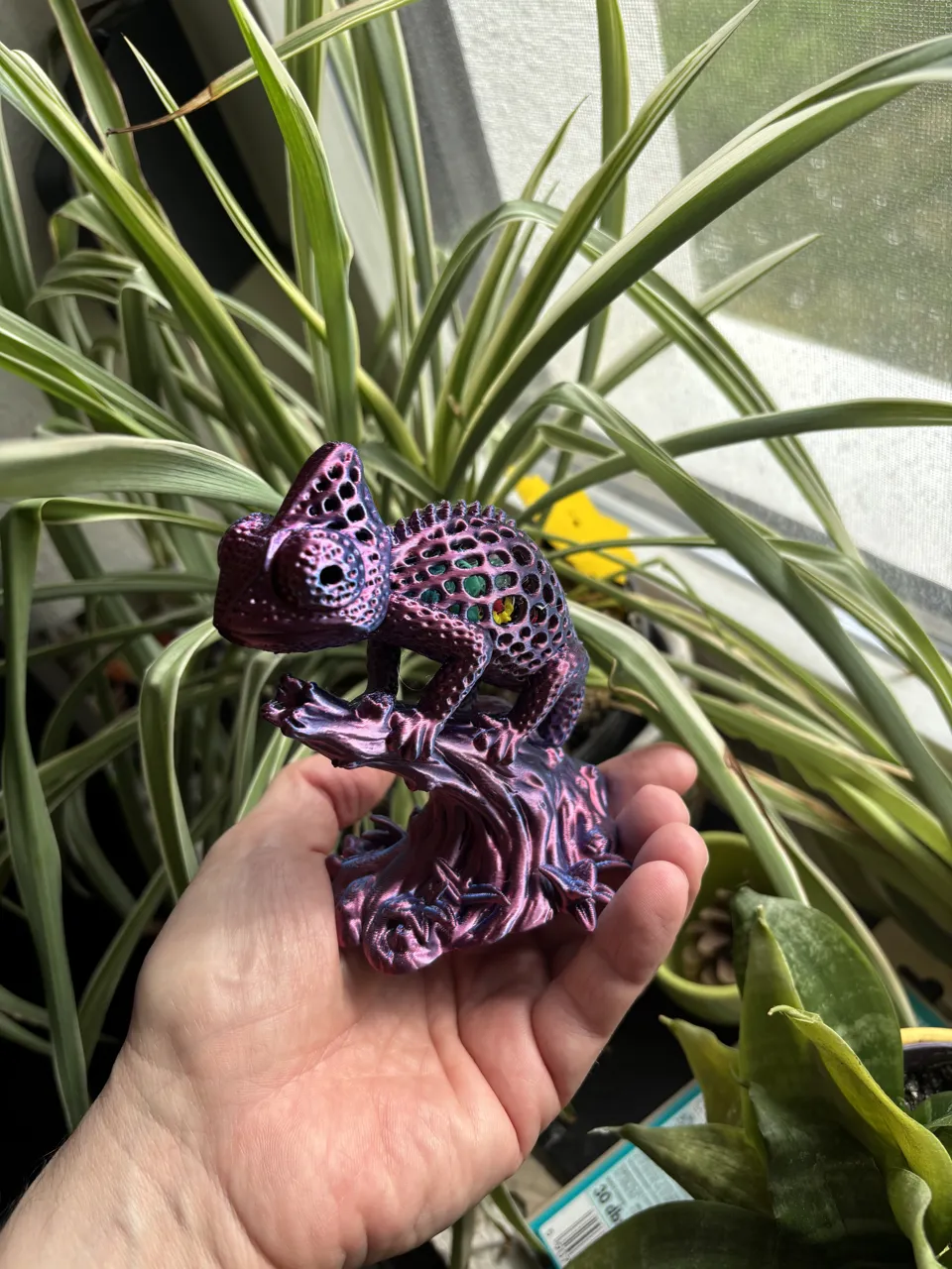 Voronoi Chamäleon – Stylische 3D-Skulptur view 4