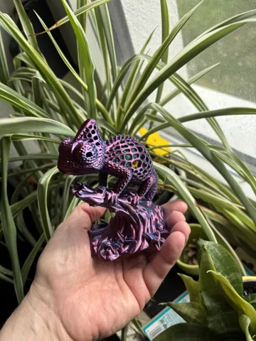 Voronoi Chamäleon – Stylische 3D-Skulptur view 4