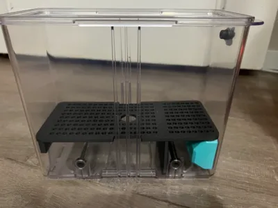 Polydryer perforated plate