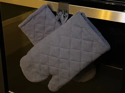 Clip-On Oven Mitt Hook for Oven Handle Universal