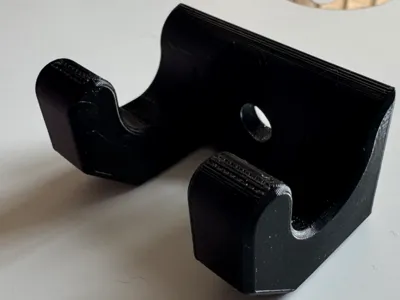 Lillnaggen Hanger with a Hole