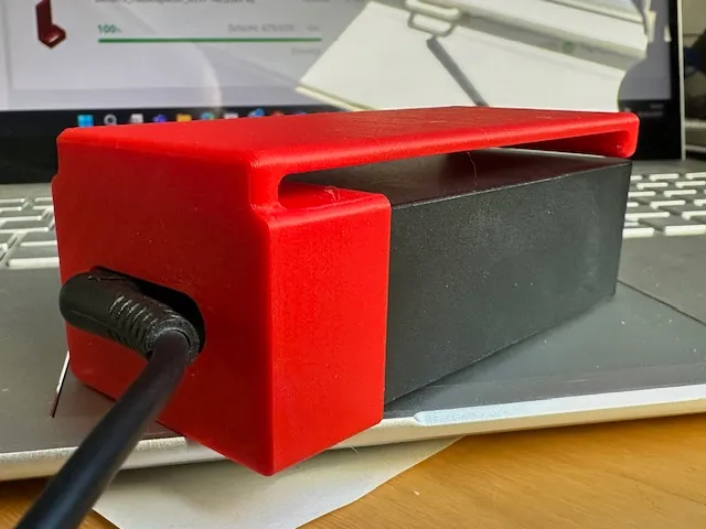 Kabelklemme für Lenovo 65W Laptopnetzteil