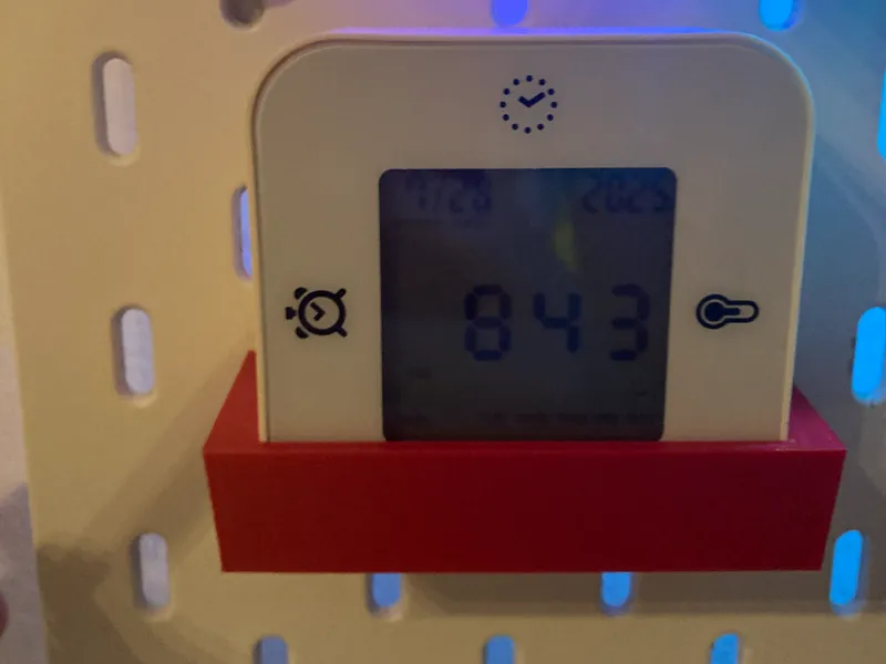 Skadis Clock Holder
