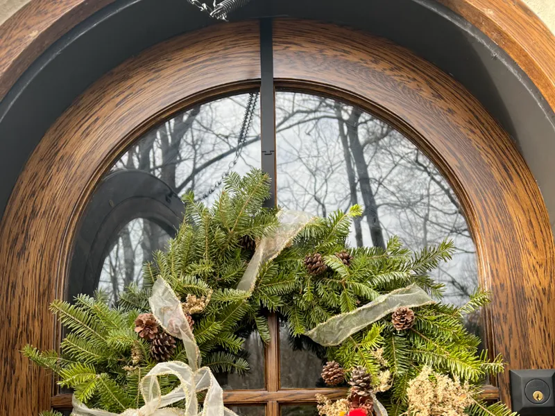 20 inch Wreath Hanger (max 43 inch door width)
