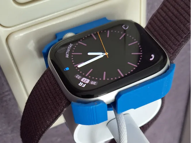 Charge-Holder-Apple Watch Series10 Anzeige 46mm