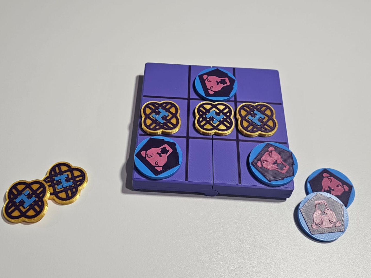 Tictactoe Kpop Demon Hunter - Travel Box
