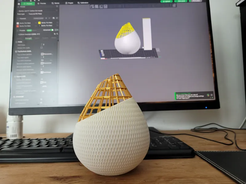 Wireframe Drop Vase