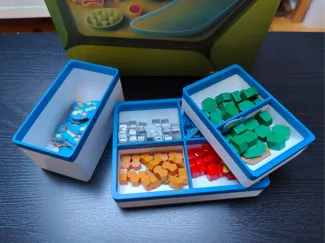 Cellulose boardgame organizer