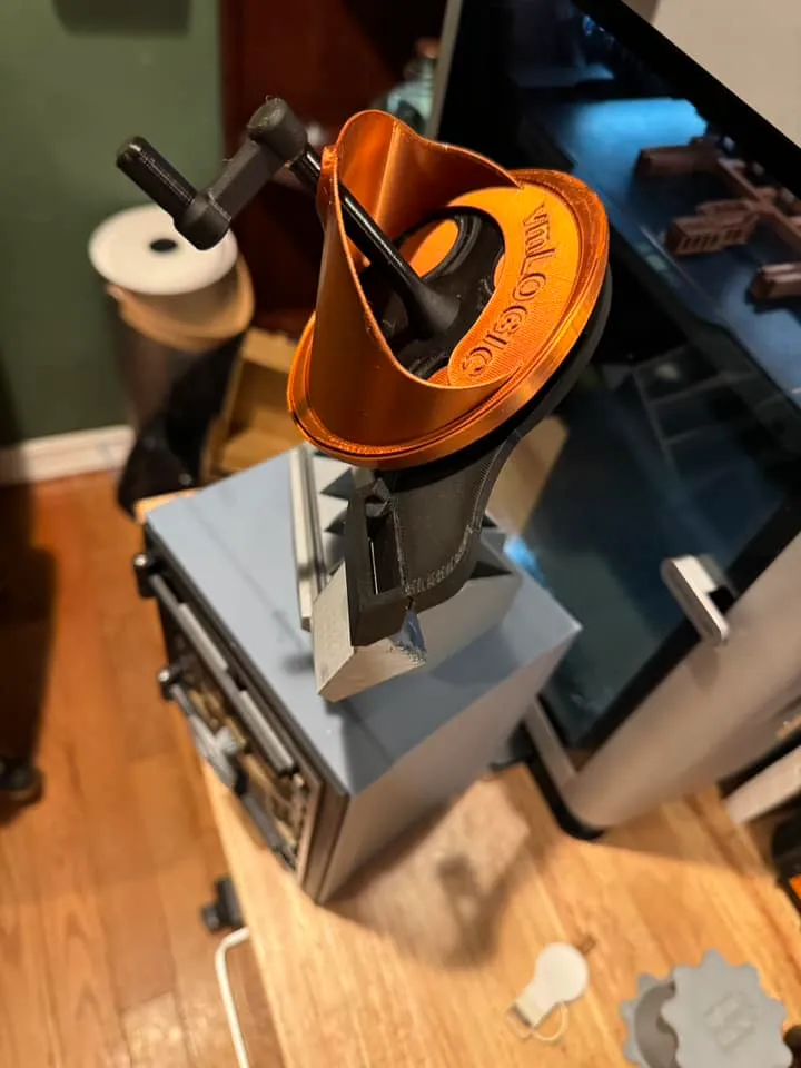 Coin Sorting Vault with coin sifter for a batch coins