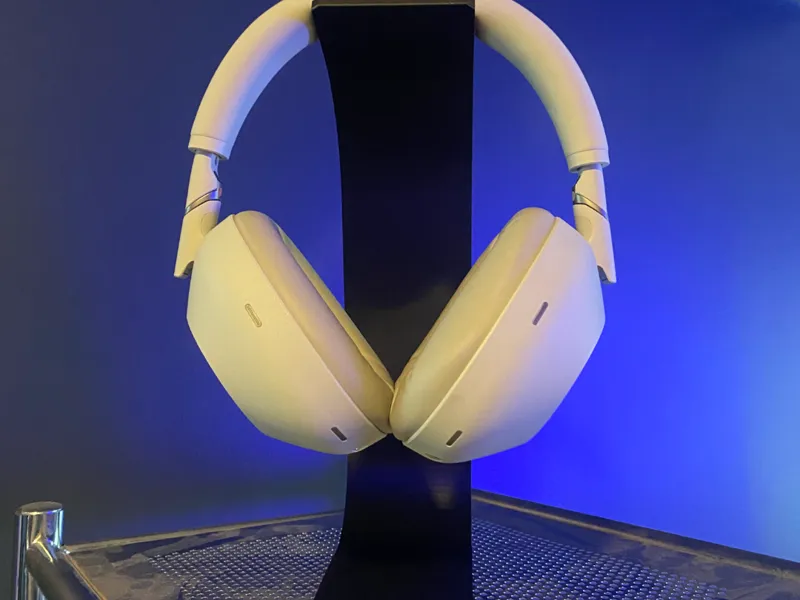 Headphone stand 