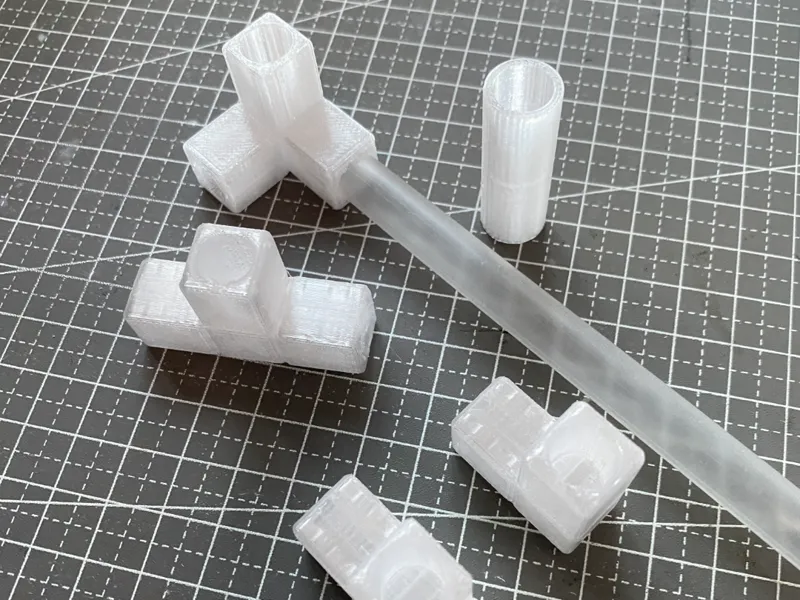 Pipe connector for small pipe