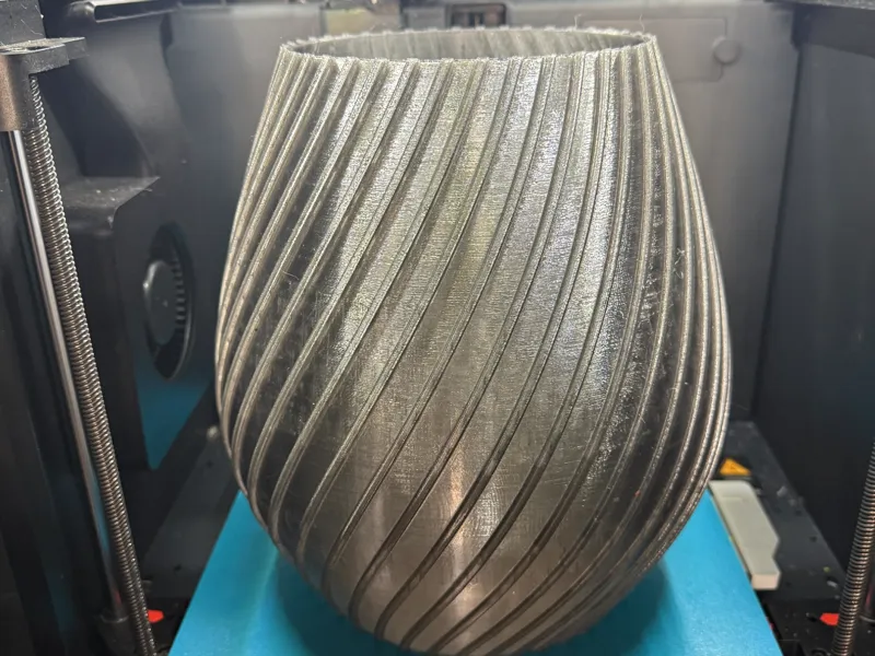 Large ribbed vase