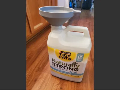 Tidy Cat Litter Funnel to refill 20lb Jugs