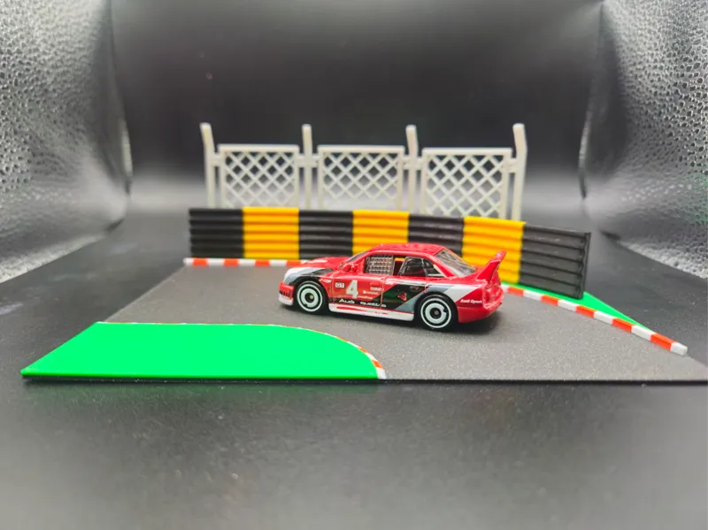 Race track diorama 1/64 scale