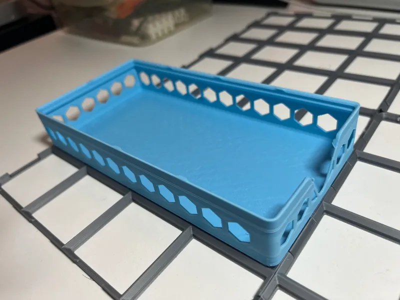 Gridfinity 2×4 Remixed Cup – Smartphone Holder