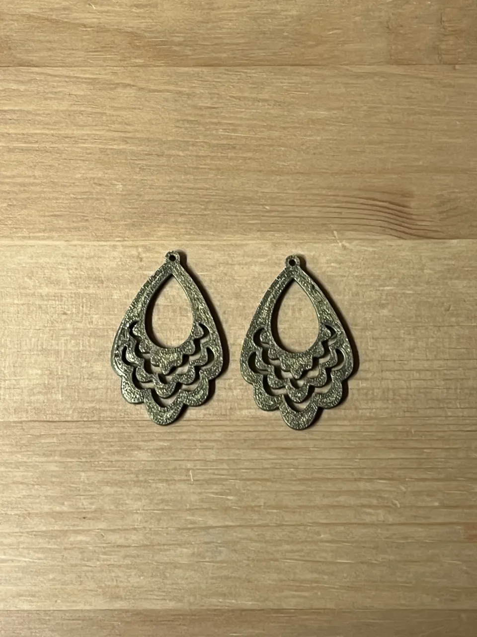 earrings view 2