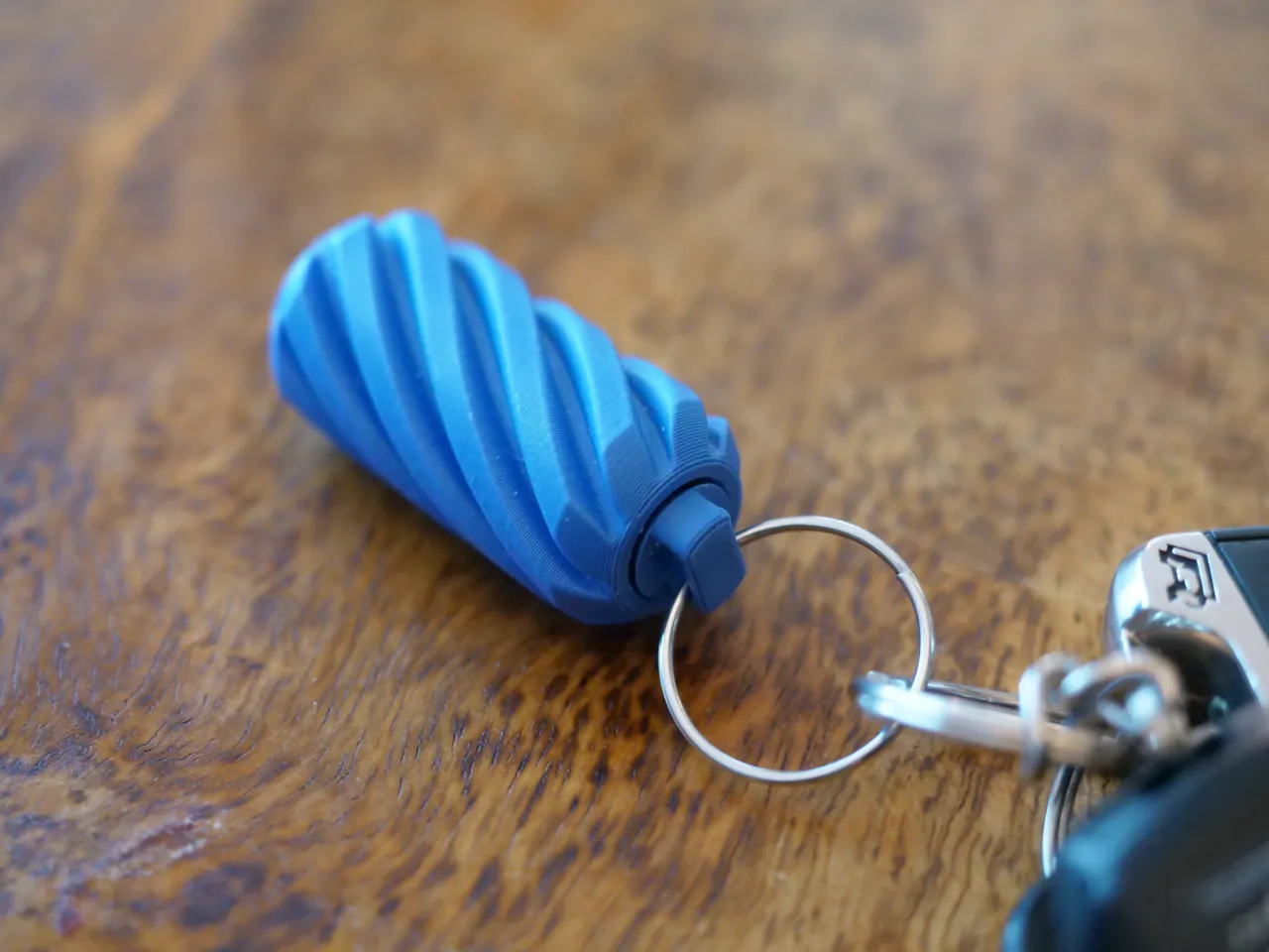 Key Hanger V2 - Impossible Passthrough view 4