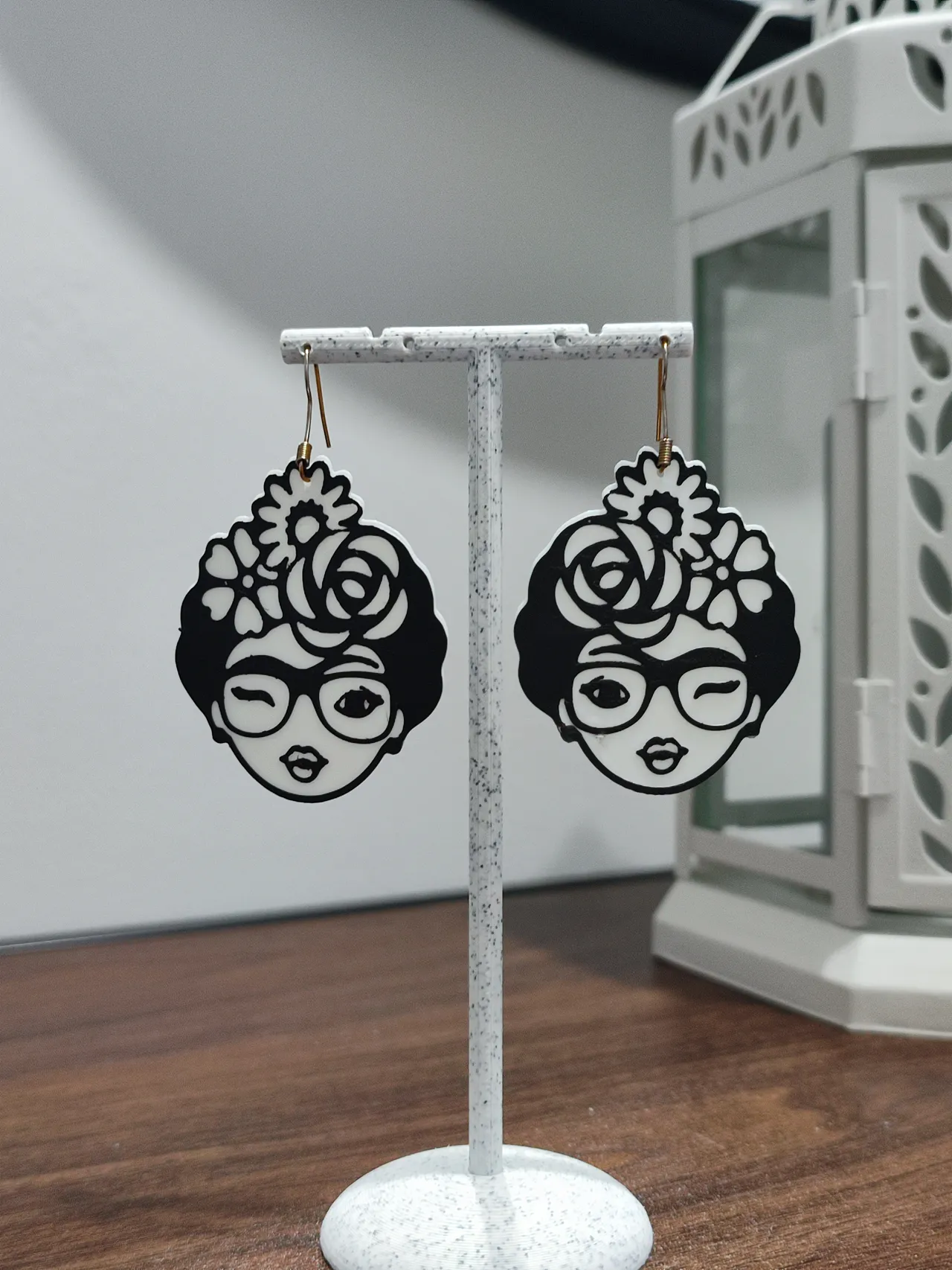 Aretes Frida Wink view 2