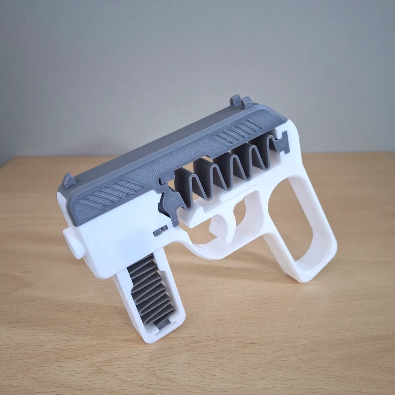 Spring Gun V4 - Shoots fake bullets with magazine view 4
