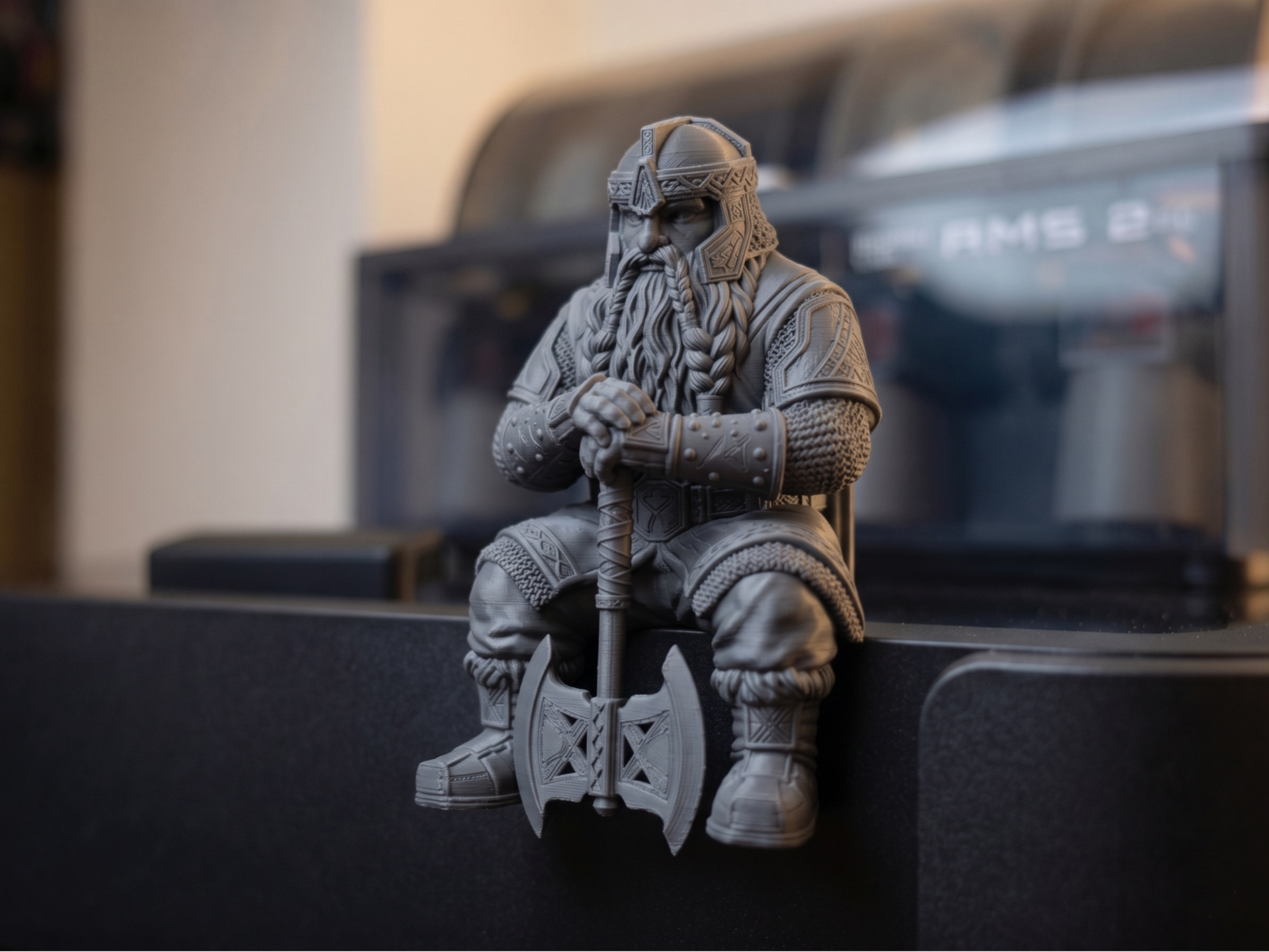 Gimli - Monitor Topper Desk Buddy