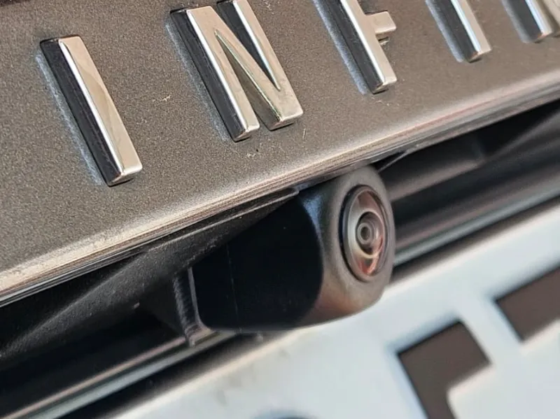 Supporto retrocamera INFINITI