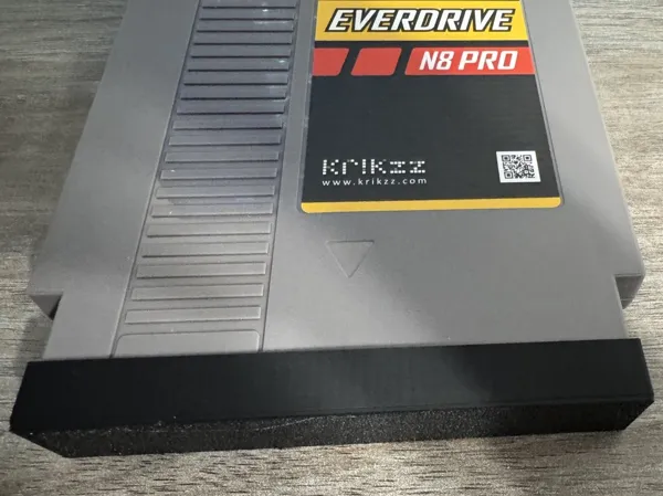 Cache anti-poussière pour cartouche NES