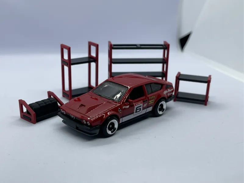 1/64 diorama garage shelfs and tire stacks
