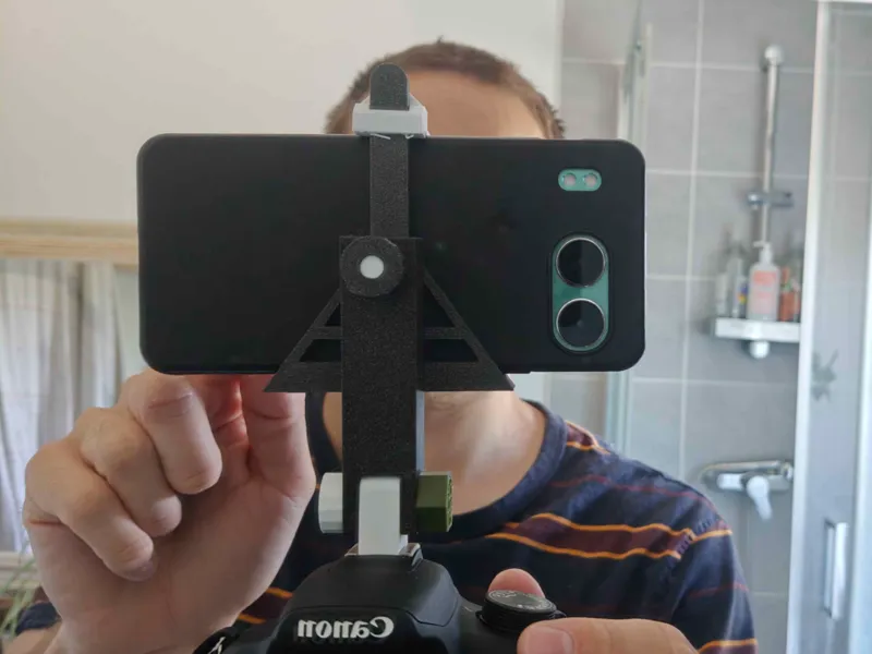 Hotshoe Phone Support Stabilized