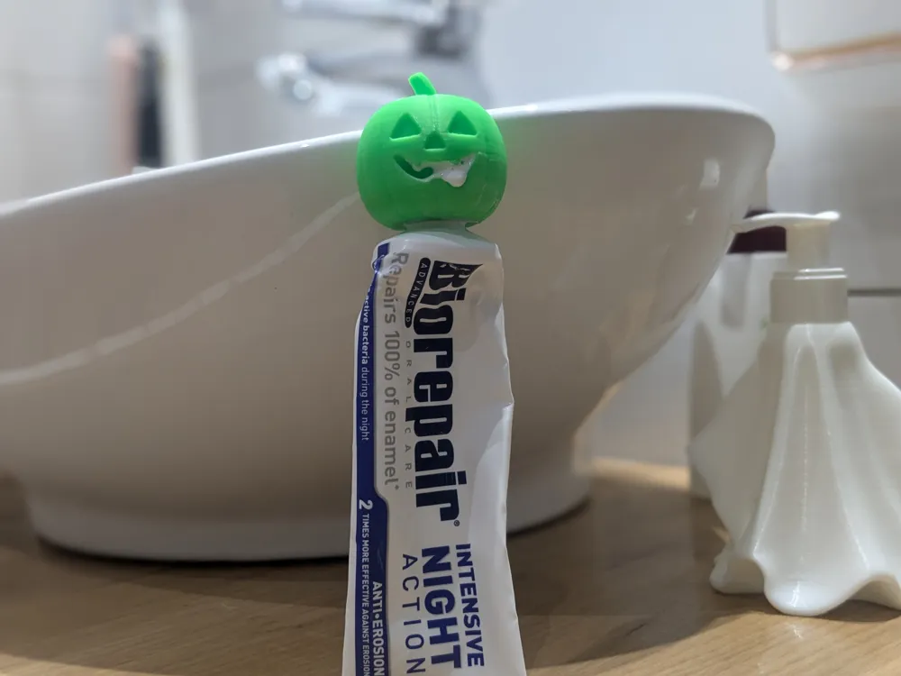 Halloween Toothpaste Cap – The Puking Pumpkin by ChromeCraft MakerWorld ...