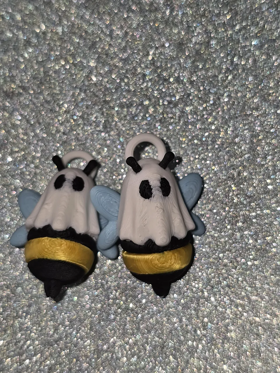 3D BOO BEE Earrings/Keychain view 2