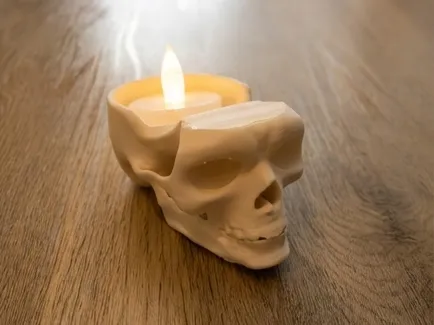 Relic Skull with Candle 